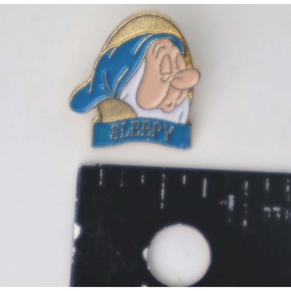 Disney Enamel Pin Unisex OS Blue Sleepy Snow White Seven Dwarfs Vintage